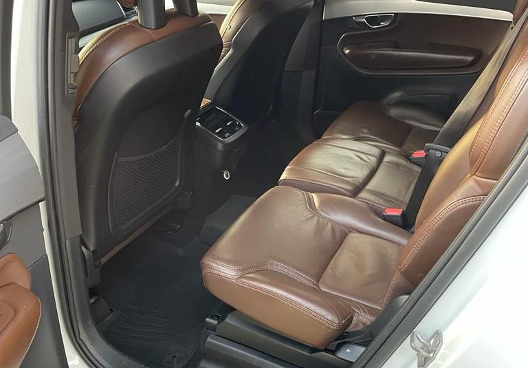 VOLVO XC90 BLANCO 2018 MOMENTUM