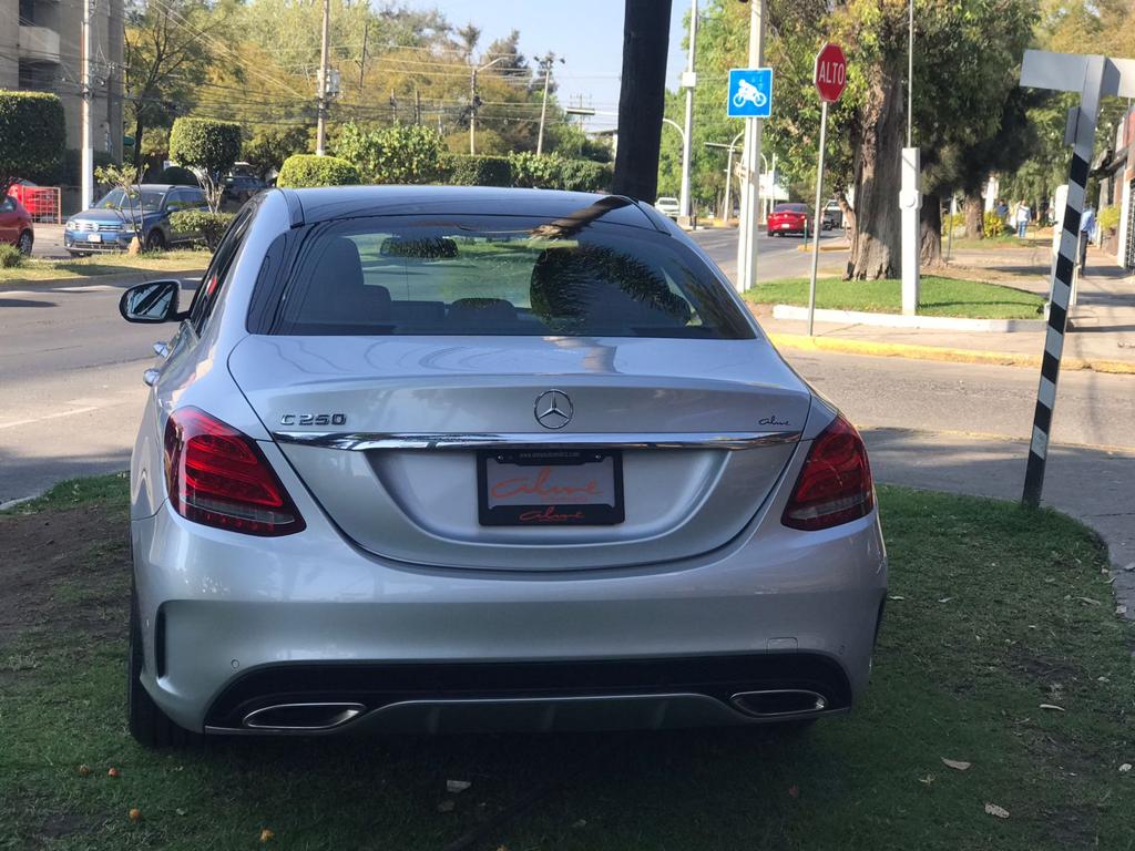 MERCEDES C250 GRIS 2017