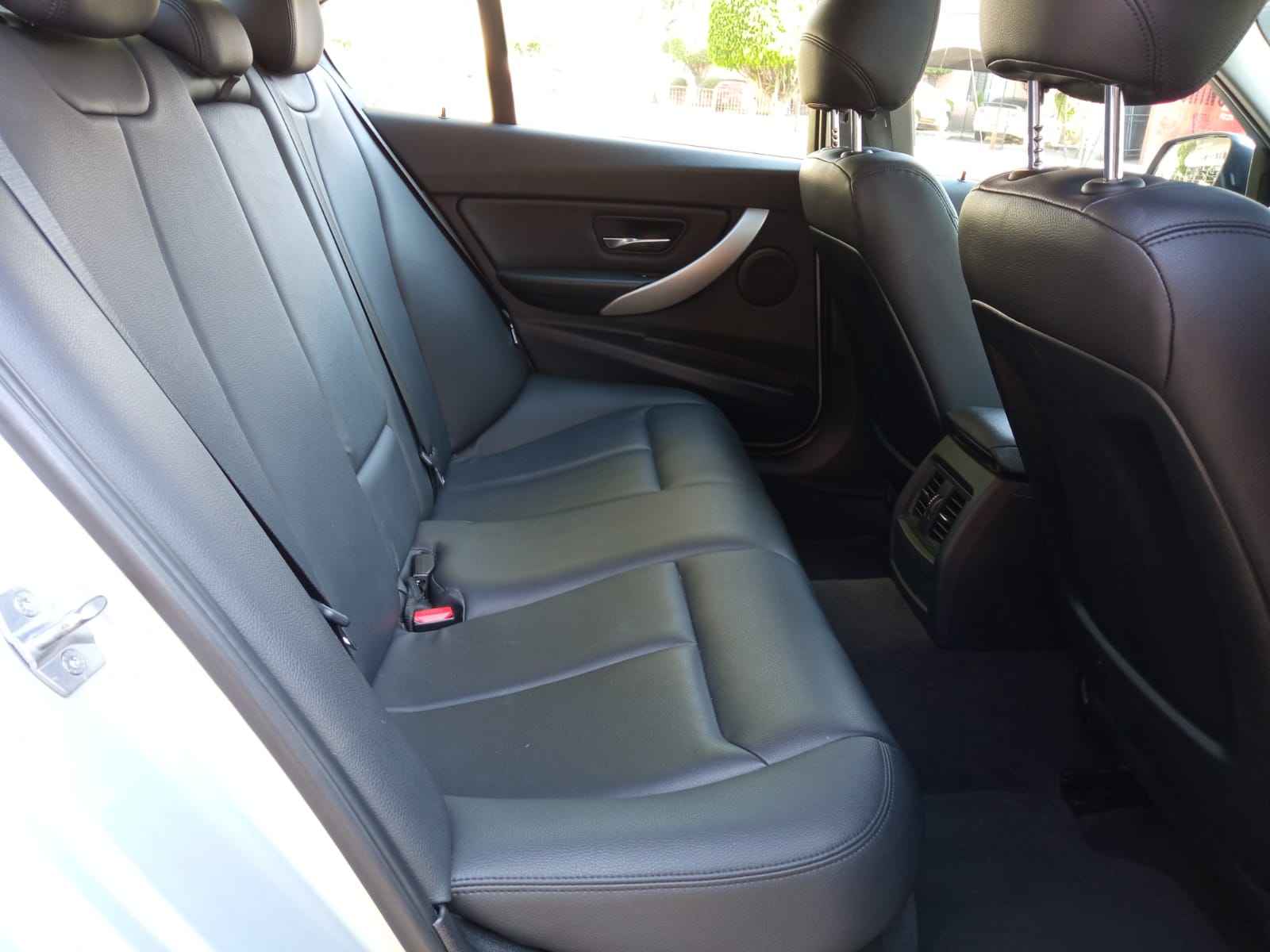 BMW 320 IA 2014 GLACIER SILVER