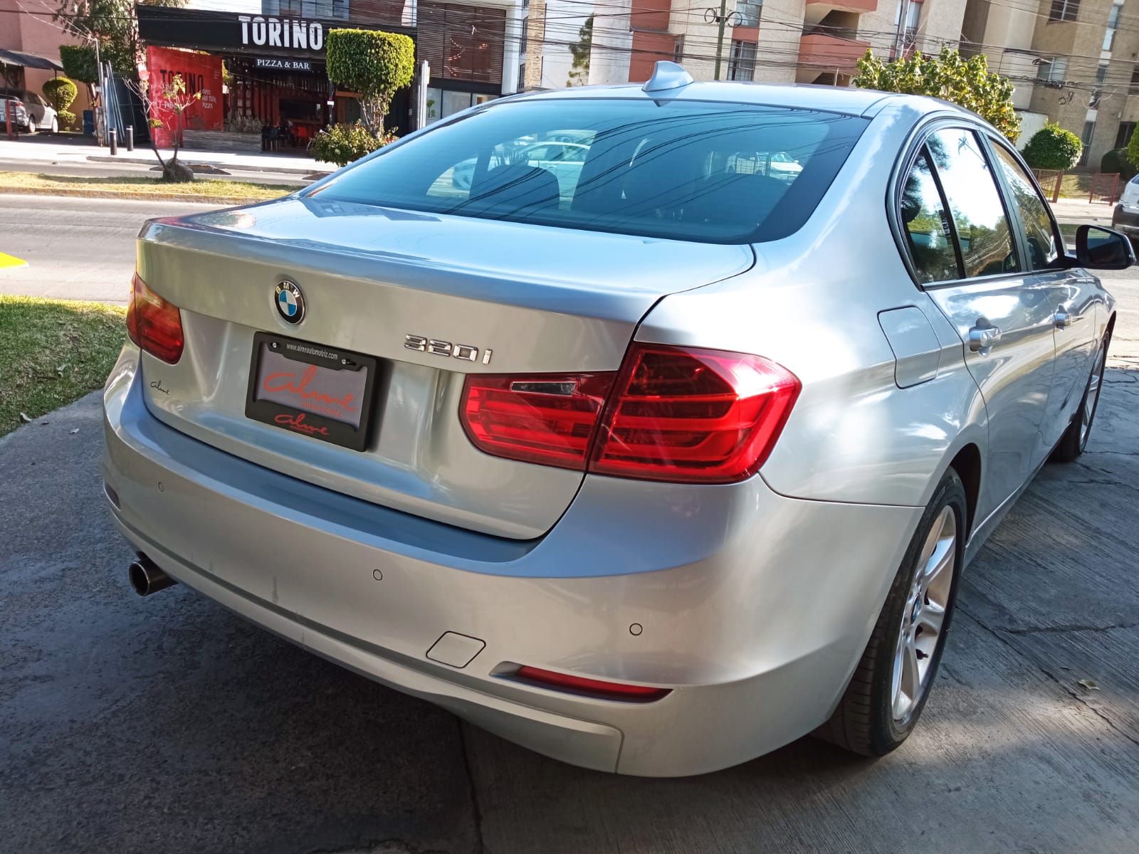 BMW 320 IA 2014 GLACIER SILVER