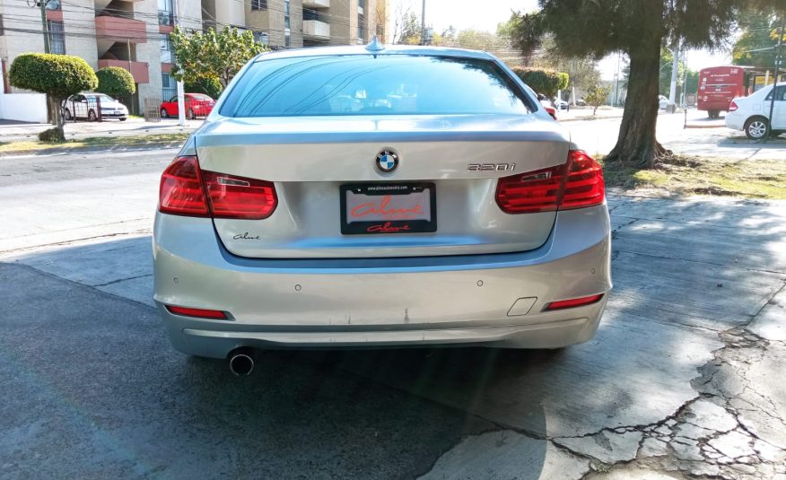 BMW 320 IA 2014 GLACIER SILVER