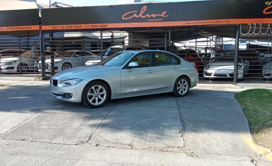 BMW 320 IA 2014 GLACIER SILVER
