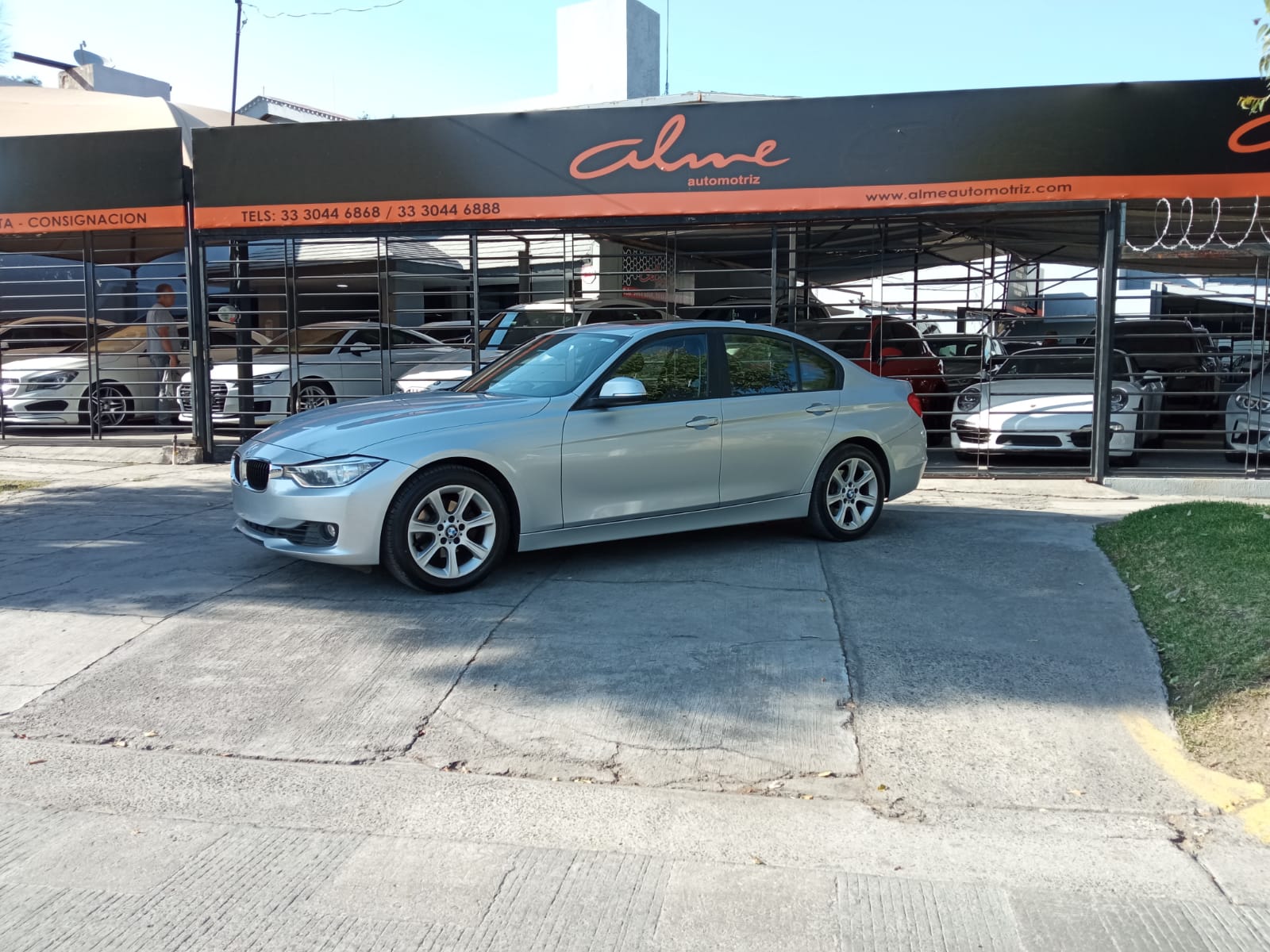BMW 320 IA 2014 GLACIER SILVER
