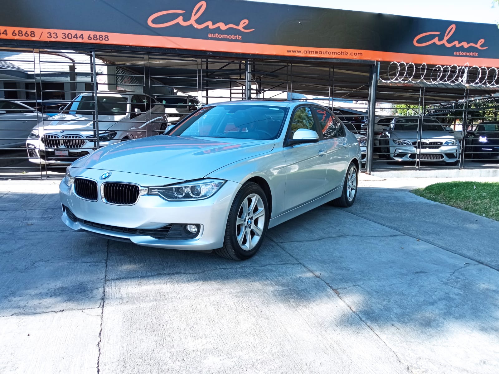 BMW 320 IA 2014 GLACIER SILVER