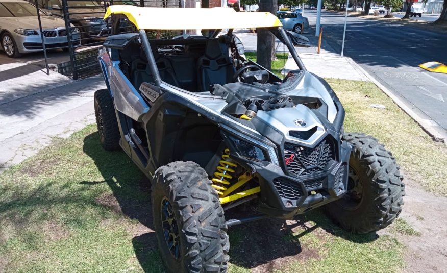 CAN AM MAVERIK X3 2018 NEGRO- AMARILLO