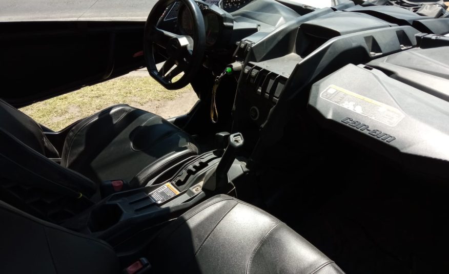 CAN AM MAVERIK X3 2018 NEGRO- AMARILLO