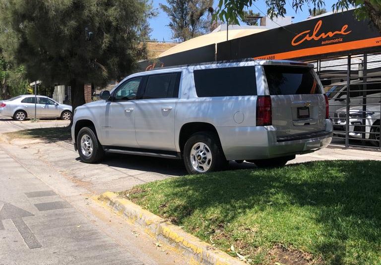 CHEVROLET SUBURBAN 2016 PLATA BLINDAJE NIVEL 5